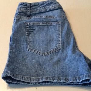 💜3 for $18. Women’s Jean Shorts